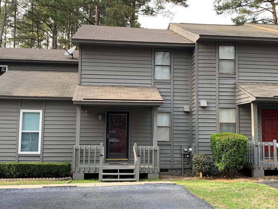 324 Joshua Tree Dr in Martinez, GA - Building Photo