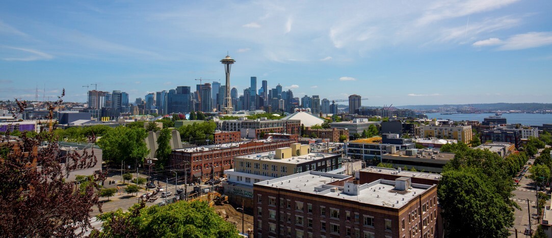 The Queensborough Apartments in Seattle, WA - Building Photo