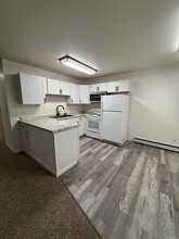 706 Ouida Way, Unit #2 in North Pole, AK - Building Photo - Building Photo