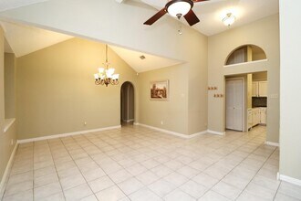 1402 Longhorn Dr in Laredo, TX - Building Photo - Building Photo