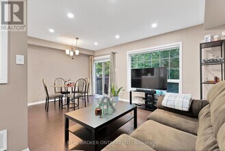 7360-7360 Zinnia Pl in Mississauga, ON - Building Photo - Building Photo