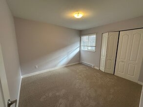 7660 Abercrombie Dr in Richmond, BC - Building Photo - Building Photo