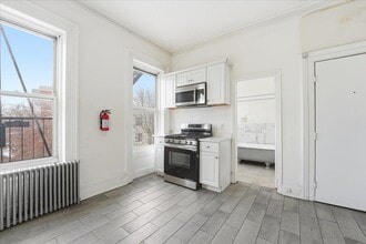 289 Forrest St in Jersey City, NJ - Building Photo - Building Photo