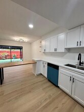 10700 NW 7th St in Miami, FL - Building Photo - Building Photo