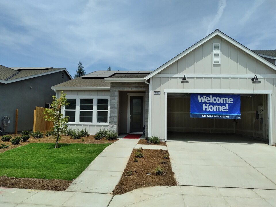 5855 E Pitt Ave in Fresno, CA - Building Photo