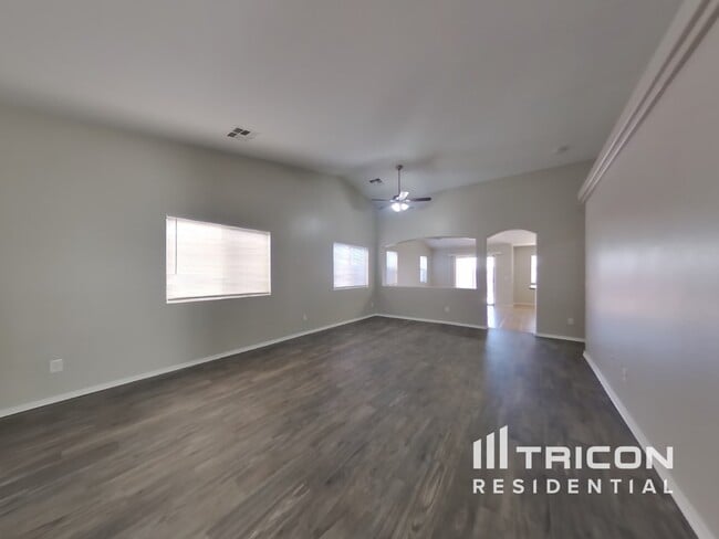 3332 W Wayland Dr in Phoenix, AZ - Building Photo - Building Photo