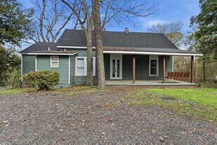 1010 Sandfort Rd in Phenix City, AL - Building Photo