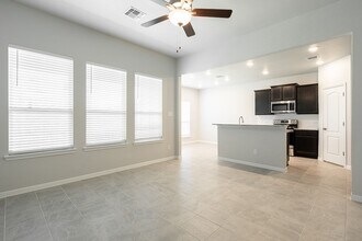 1430 Shadow Hl Ln in Temple, TX - Building Photo - Building Photo