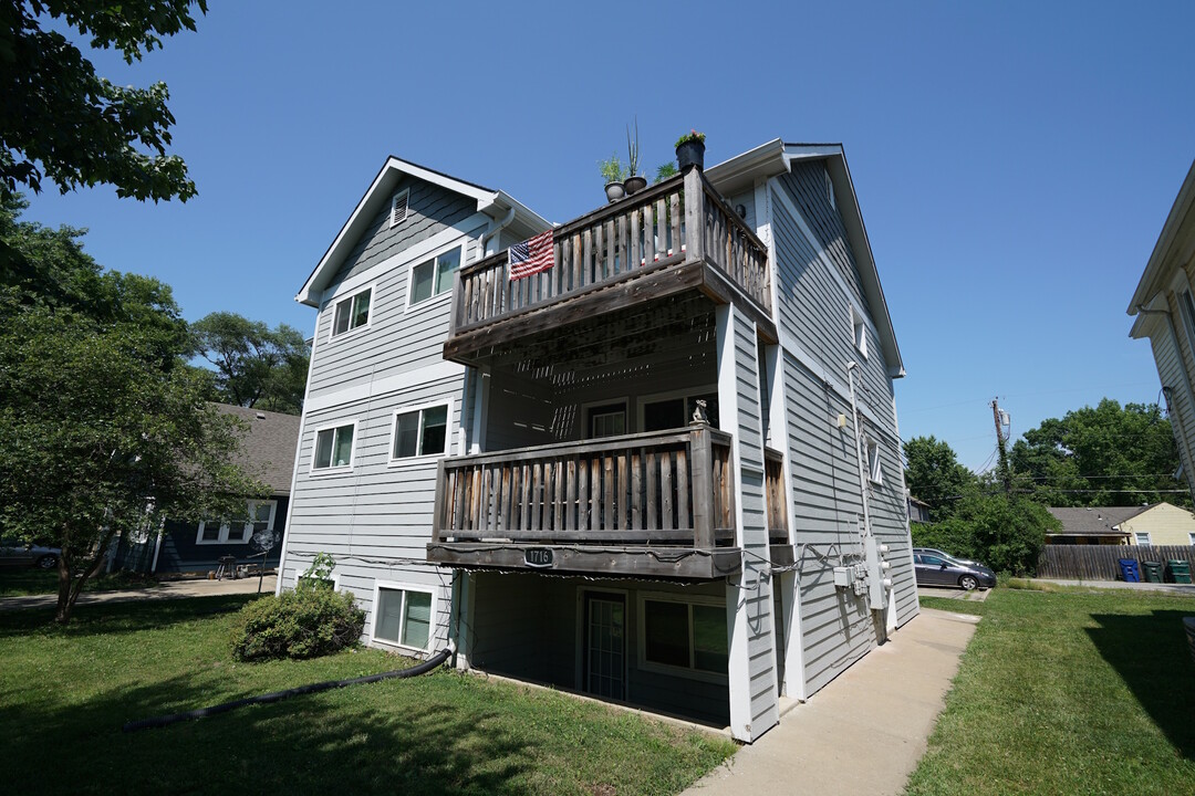 1716 Kentucky St in Lawrence, KS - Building Photo