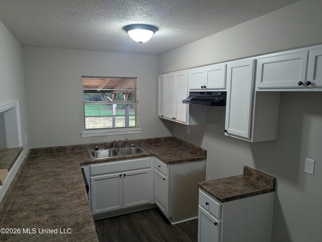 2628 Hillcrest Dr in Horn Lake, MS - Building Photo - Building Photo