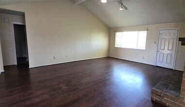 1902 Quail Green Ct in Missouri City, TX - Building Photo - Building Photo