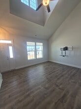 301 Harvest Mdw Xing in Jacksonville, NC - Building Photo - Building Photo