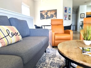 2769 Oakwater Dr in Kissimmee, FL - Building Photo - Building Photo