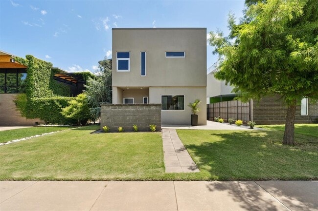 property at 608 NW 7th St
