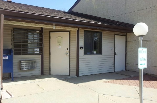 Cedar Square in Cedar Falls, IA - Building Photo - Building Photo