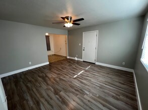 457 E N St, Unit D in Benicia, CA - Building Photo - Building Photo