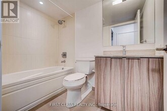 955 Bay St. in Toronto, ON - Building Photo - Building Photo