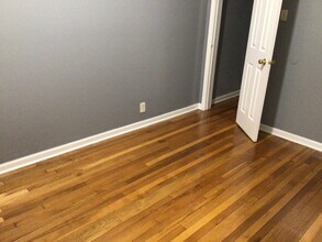 7154 S St Lawrence Ave in Chicago, IL - Building Photo - Building Photo