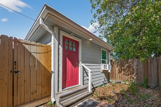 5711 Brady St in Houston, TX - Building Photo - Building Photo