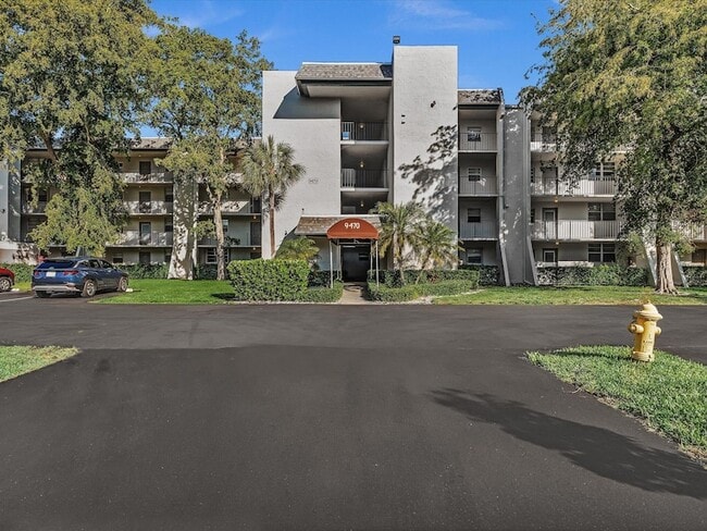 property at 9470 Poinciana Pl