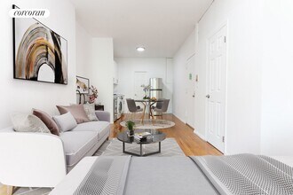 1586 1st Ave. in New York, NY - Building Photo - Building Photo
