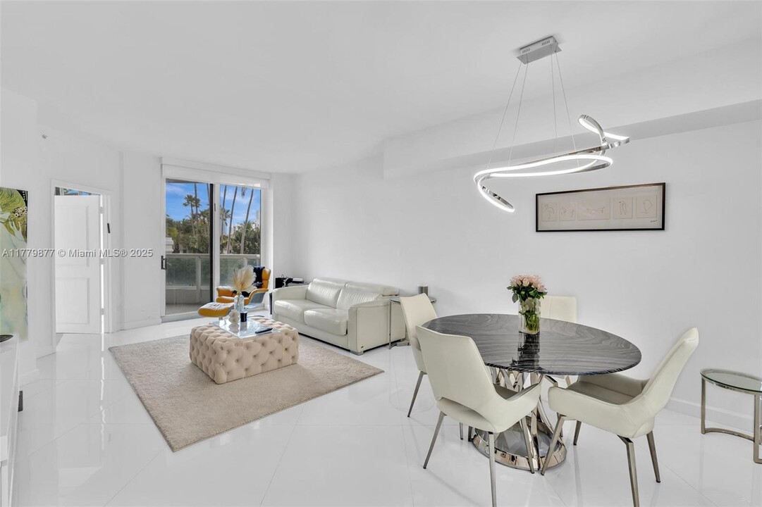 21050 Point Pl, Unit 302 in Aventura, FL - Building Photo