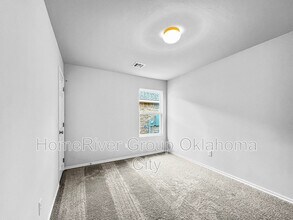 927 Hudson Rd in Chickasha, OK - Building Photo - Building Photo