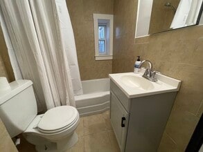1870 Commonwealth Ave, Unit 8 in Boston, MA - Building Photo - Building Photo