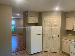 1376 Oakland Ave in Fayetteville, AR - Building Photo - Building Photo