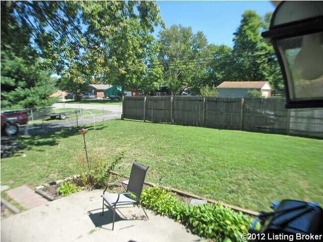 6109 Price Ln Rd in Louisville, KY - Building Photo - Building Photo