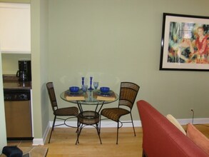 109 N Main St-Unit -408 in Memphis, TN - Foto de edificio - Building Photo