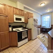 175 Harvard St, Unit 1 in Brookline, MA - Building Photo - Building Photo