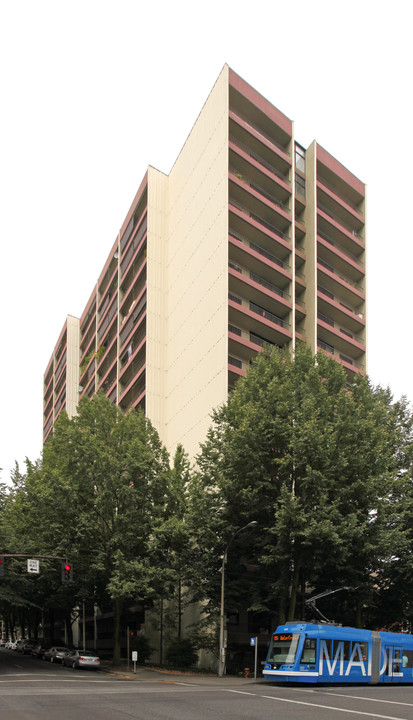 Rose Schnitzer Tower in Portland, OR - Building Photo