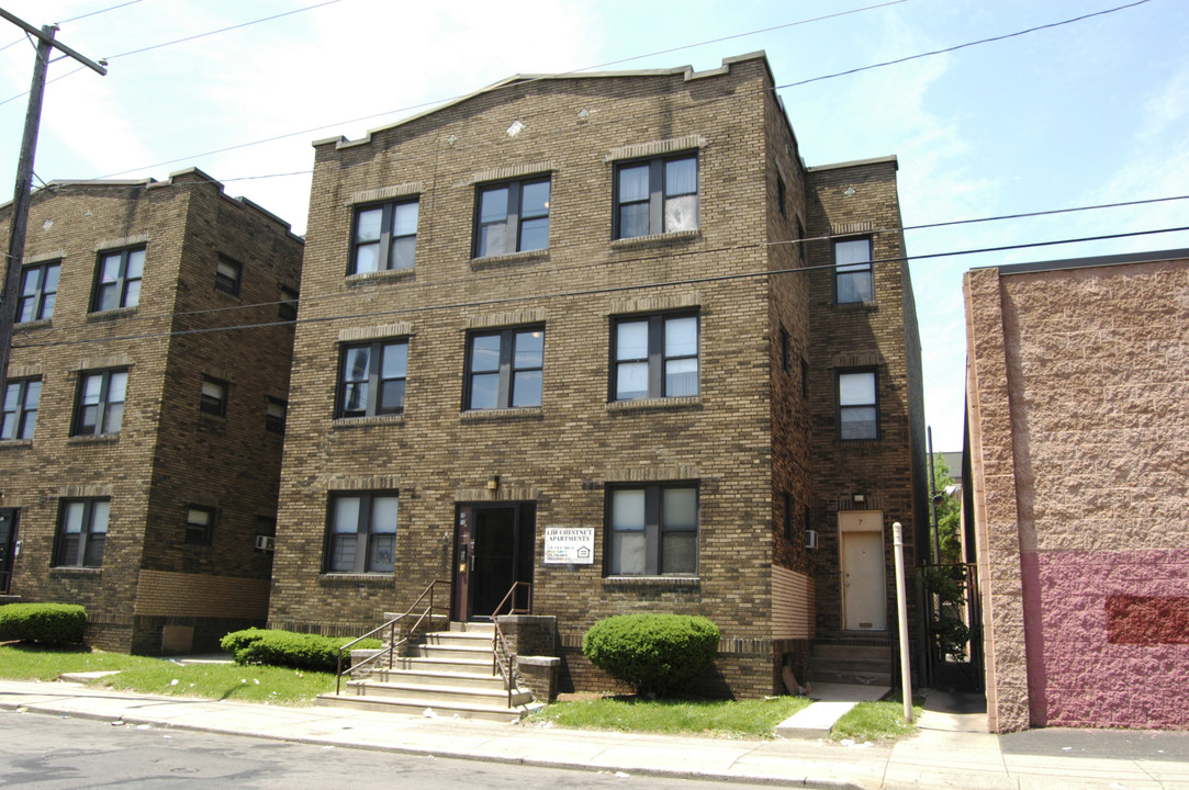 116-122 S 56th St in Philadelphia, PA - Building Photo