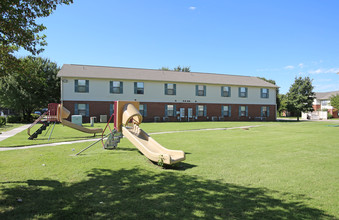 Park Ridge Apartments in McPherson, KS - Building Photo - Building Photo