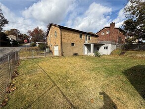 300 Taylor St in North Versailles, PA - Building Photo - Building Photo
