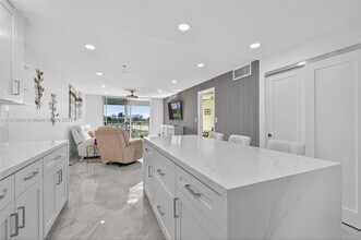 8900 Washington St in Pembroke Pines, FL - Building Photo - Building Photo