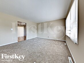 8920 Woody Trail in Wonder Lake, IL - Foto de edificio - Building Photo