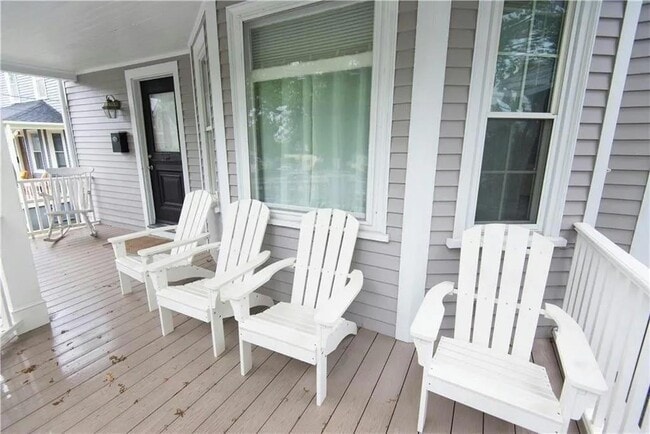 20 Carroll Ave in Newport, RI - Building Photo - Building Photo