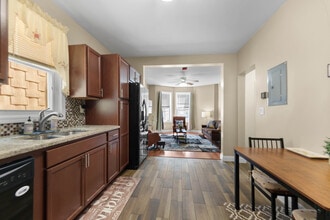 172 Wilkinson Ave, Unit Unit2 in Jersey City, NJ - Building Photo - Building Photo