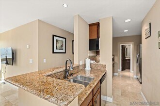 935 Genter St in San Diego, CA - Building Photo - Building Photo