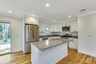 51 Ocean Ave in Hampton Bays, NY - Building Photo - Building Photo