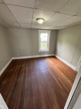 15 1/2 Mendon St in Worcester, MA - Building Photo - Building Photo