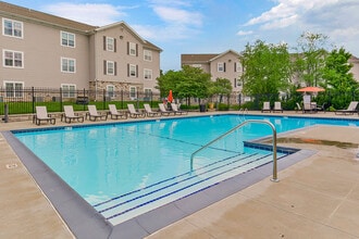 Woodland Park at Soldier Creek in Topeka, KS - Foto de edificio - Building Photo