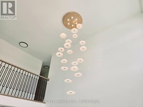 5 Samuel Ave in Pelham, ON - Building Photo - Building Photo