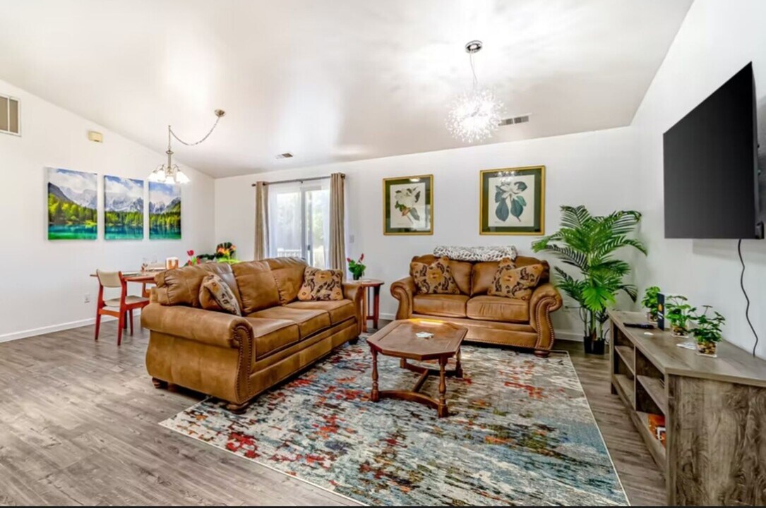 4190 Hillside Ct in Eureka, CA - Building Photo