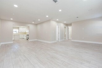 4203 W Oklahoma Ave in Tampa, FL - Building Photo - Building Photo