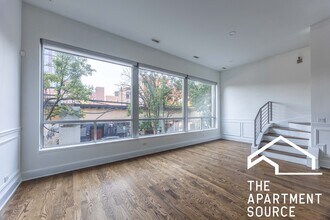 1008 W Lake St in Chicago, IL - Building Photo - Building Photo
