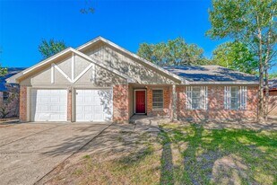 22318 Meadowgate Dr in Spring, TX - Building Photo