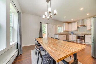 16208 47th Ave S in Tukwila, WA - Building Photo - Building Photo